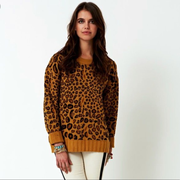 Jen's Pirate Booty Jungle Queen Sweater Medium - Picture 2 of 3